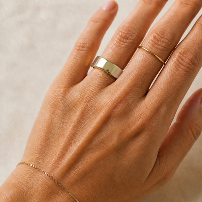 Oura 5 Gold Tone cover for Oura Ring 5, included in the three-piece pack